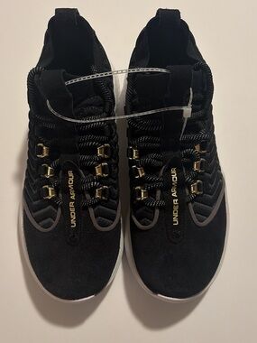Bryce Harper Under Armour Men’s Black Sneakers with Gold Accents 6.5